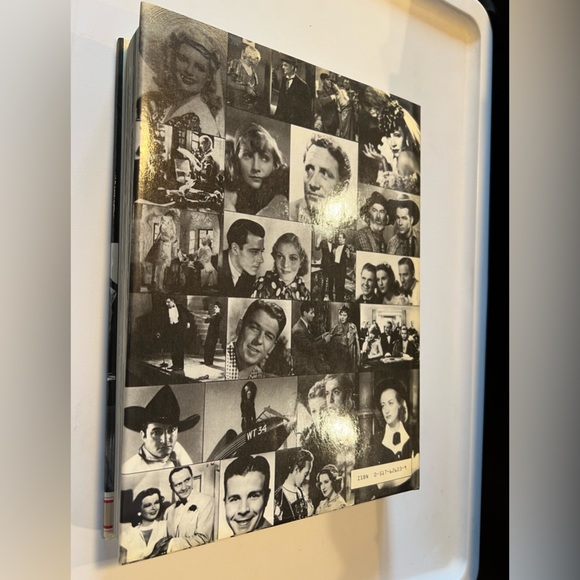 The Movie Book: The 1930’s. - Picture 3 of 6